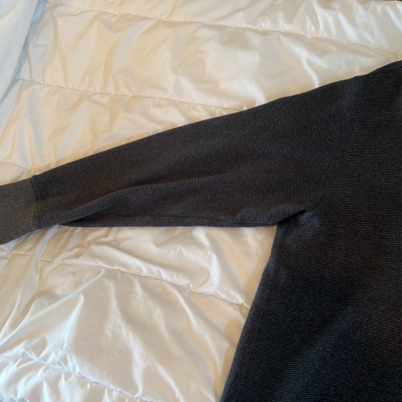 Black and Blue Robert Graham light sweater XXL - Picture 2 of 3